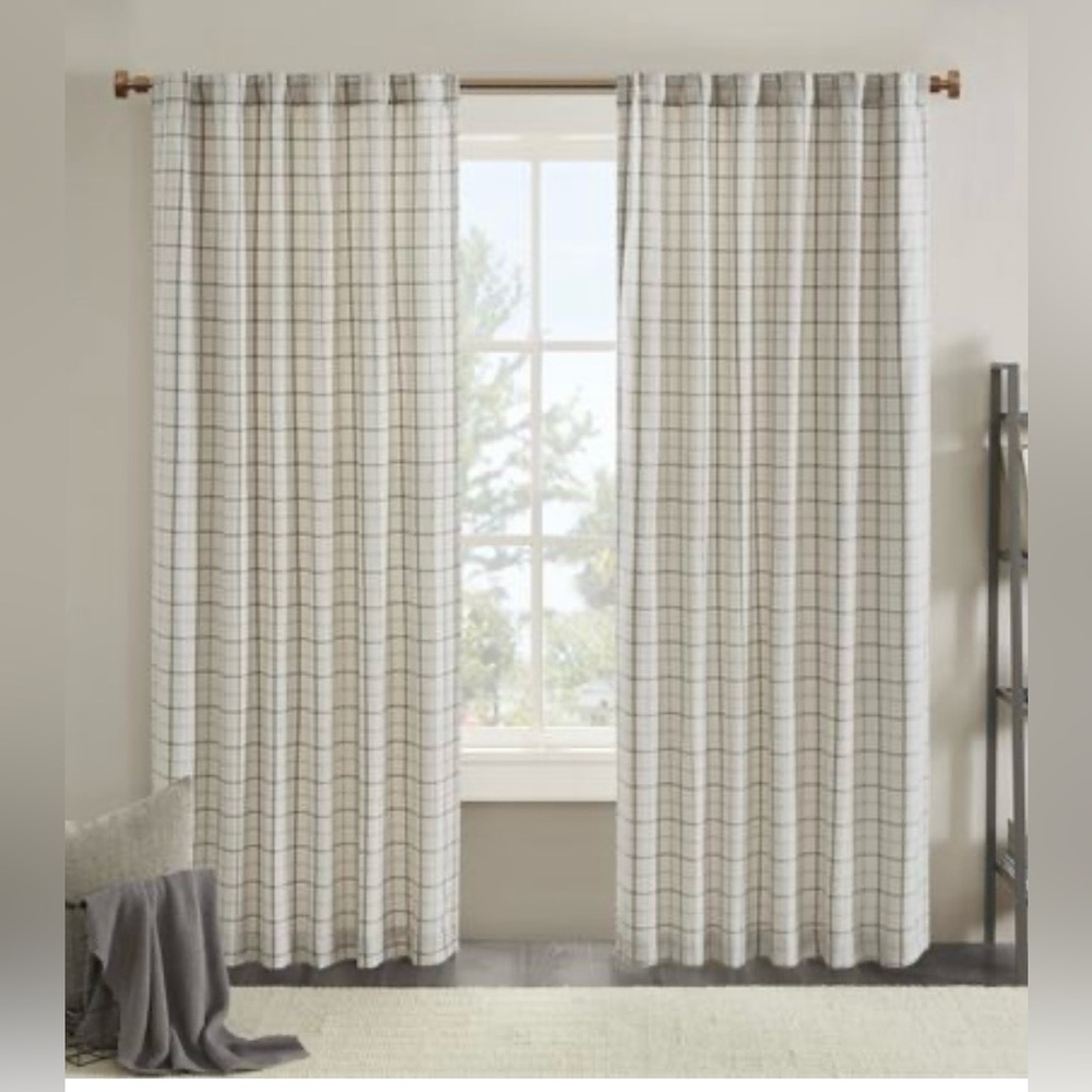 Madison Park Anaheim Plaid Rod Pocket and Back Tab Single Curtain Panel